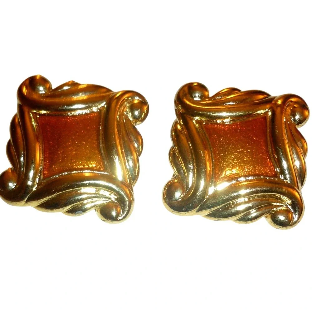 Vintage NOS Sue Ellen Made in England Gold Tone Amber Enamel Clip On Earrings